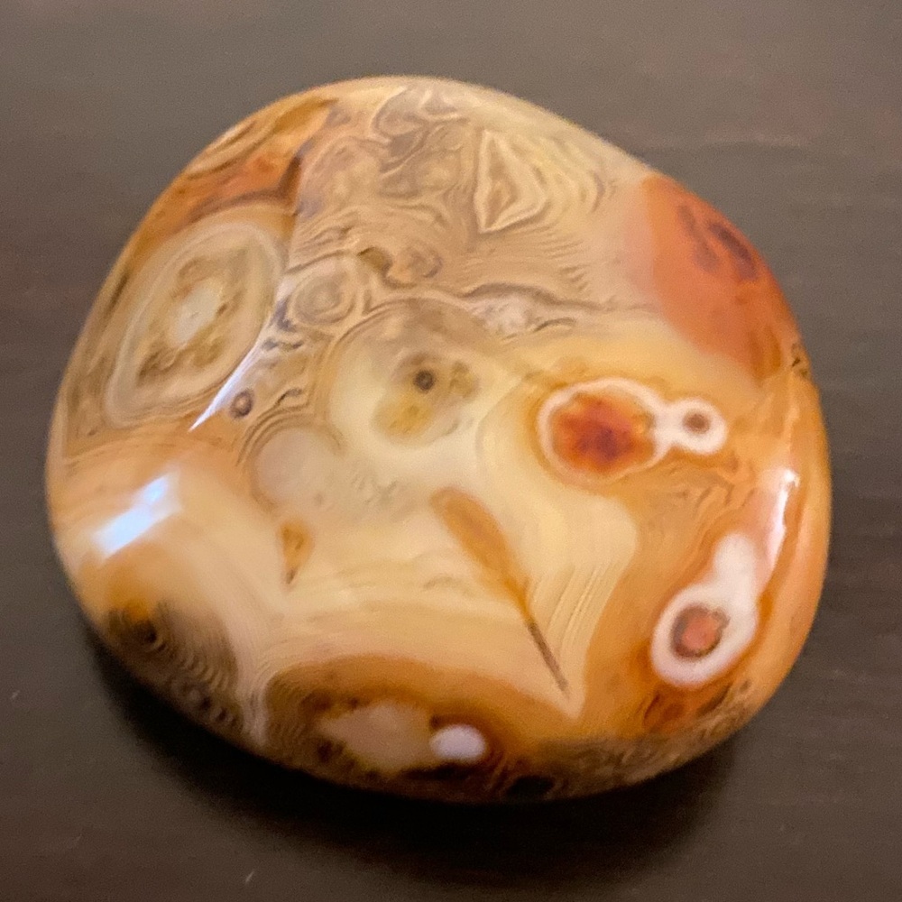 Madagascar Banded Silk Lace Agate Palm Stone Polished Crystal 103g - Picture 5 of 6